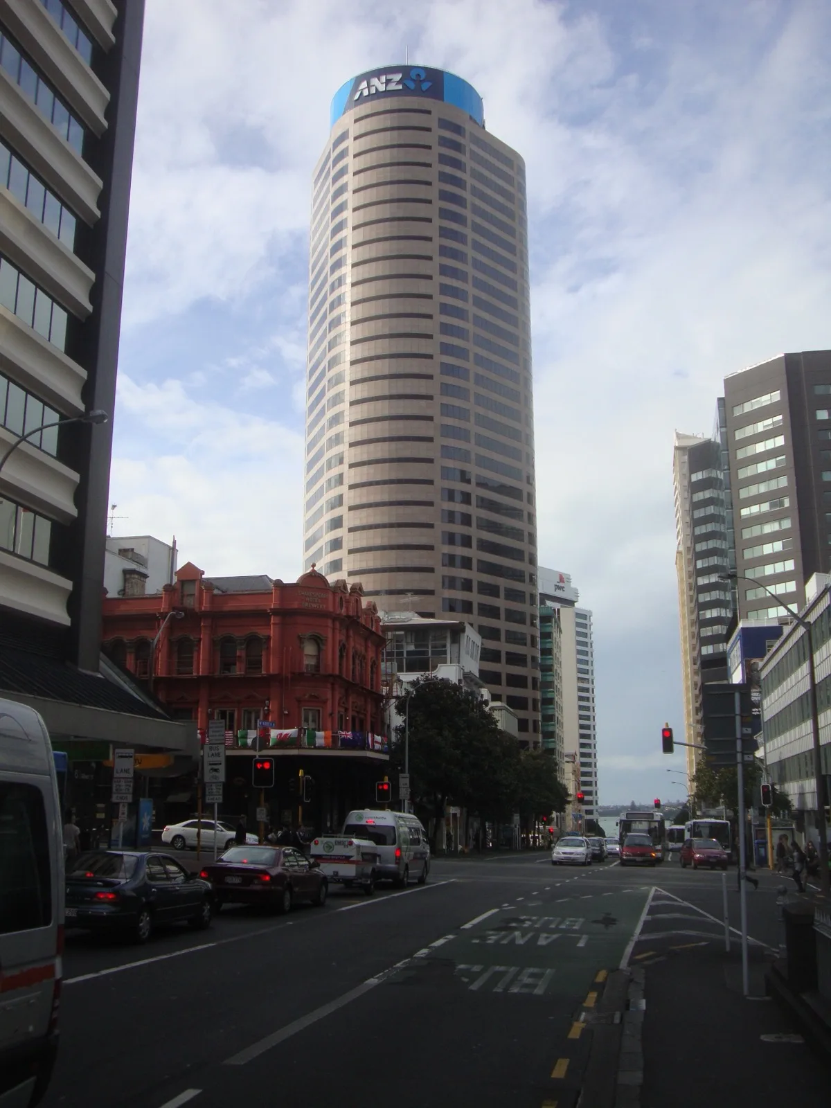 The Beehive, New Zealand's executive government building in Wellington, representing the country's public debt management functions