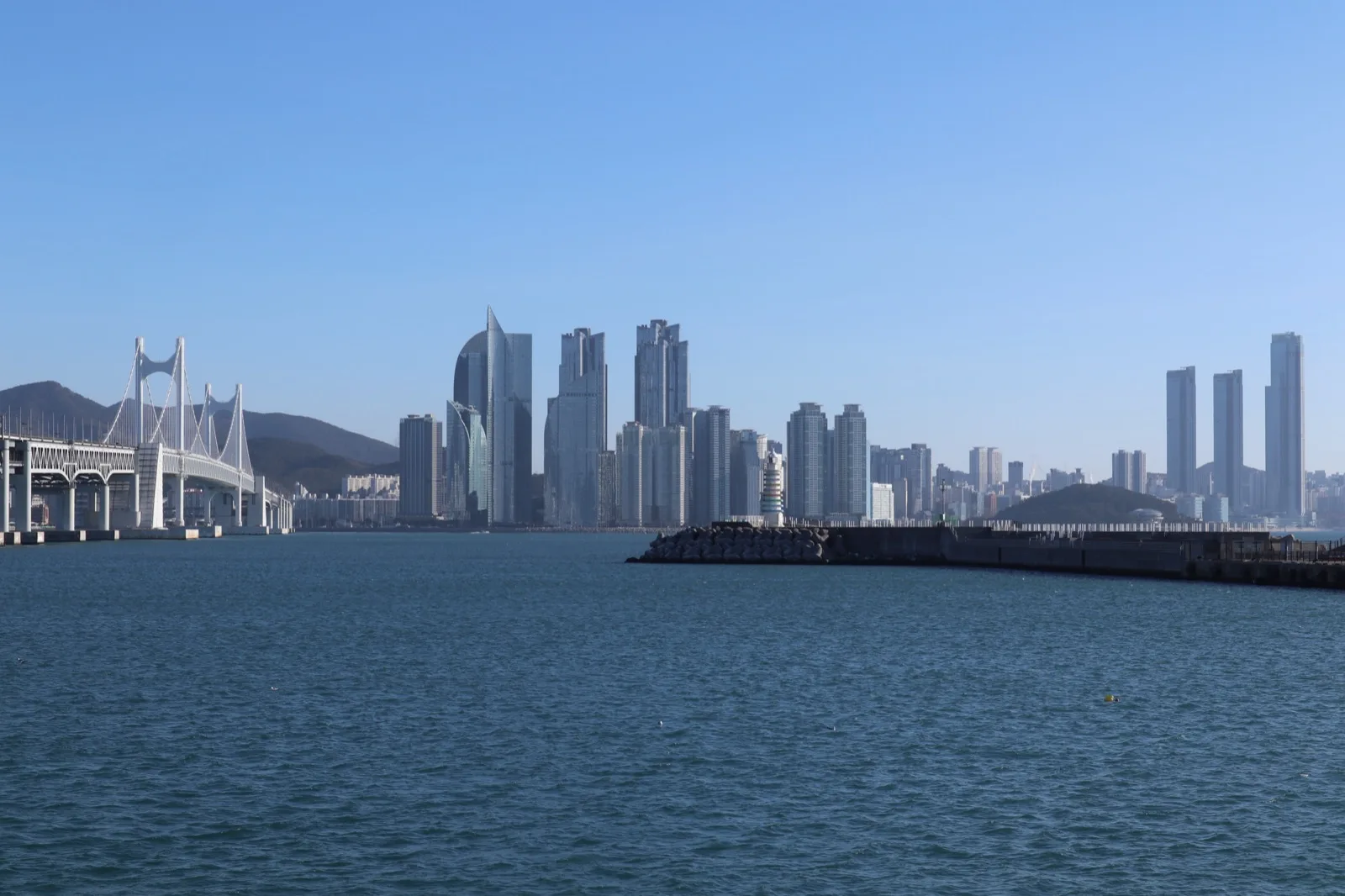 City skyline and office buildings in Seoul, South Korea